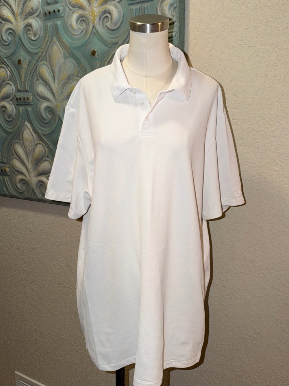 Vuori Polo Shirt Mens XXL White Performance Short Sleeve Golf Athletic V1028